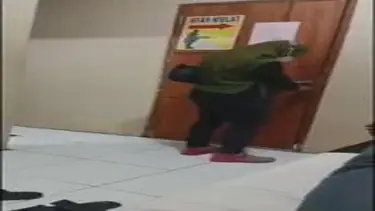 Tante Cantik Part 2 Pasrah Goyang Kasur poster