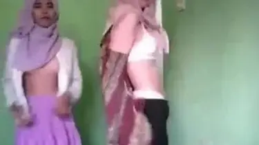 Ukhti Hijab Cantik Live Bersantai Kasur poster