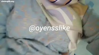 Ukhti Hijab Cantik Pasrah Goyang Kasur Pacar poster