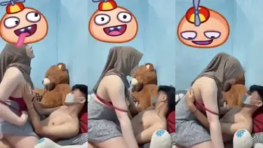 Ukhti Tante Hijab Cantik Pasrah Goyang Kasur poster